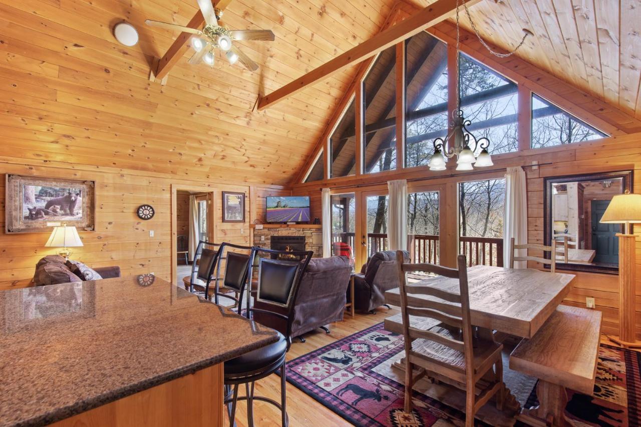 Above The Clouds, 4 Bedrooms, Pool Access, Private, Gaming, Sleeps 16 Gatlinburg Ngoại thất bức ảnh