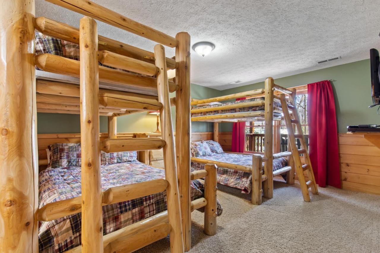 Above The Clouds, 4 Bedrooms, Pool Access, Private, Gaming, Sleeps 16 Gatlinburg Ngoại thất bức ảnh