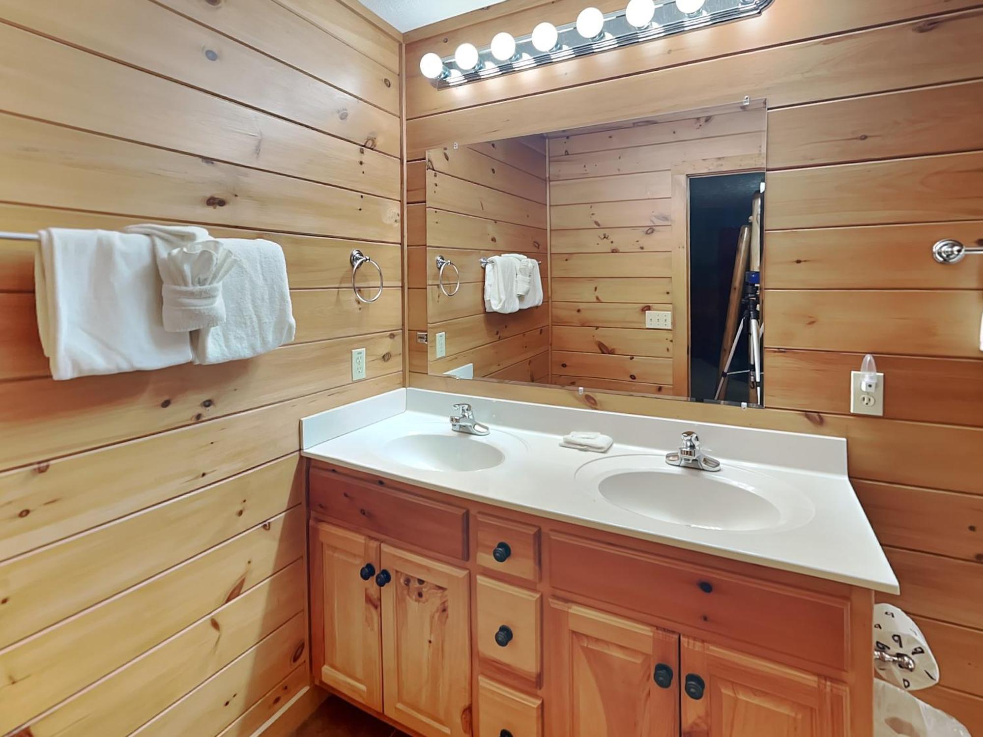 Above The Clouds, 4 Bedrooms, Pool Access, Private, Gaming, Sleeps 16 Gatlinburg Ngoại thất bức ảnh